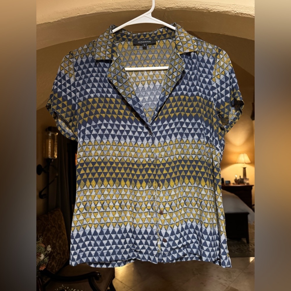 Oliveaceous Geometric Pattern Short Sleeve Shirt